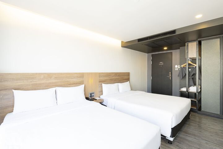 Room 20 of 65