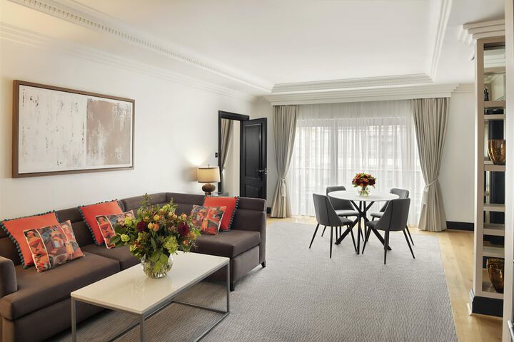 Room 55 of 178
