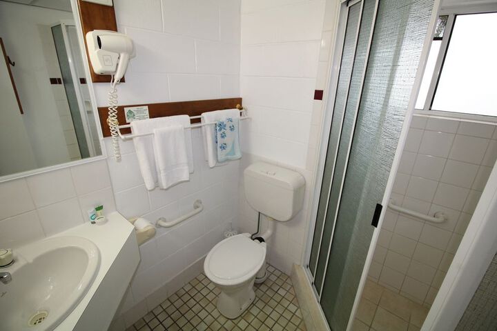 Room 15 of 28