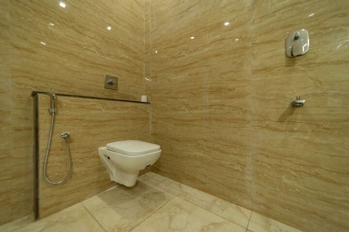 Room 11 of 20