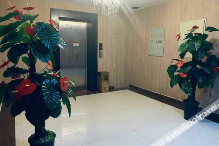 Hotel Interior 8 of 25