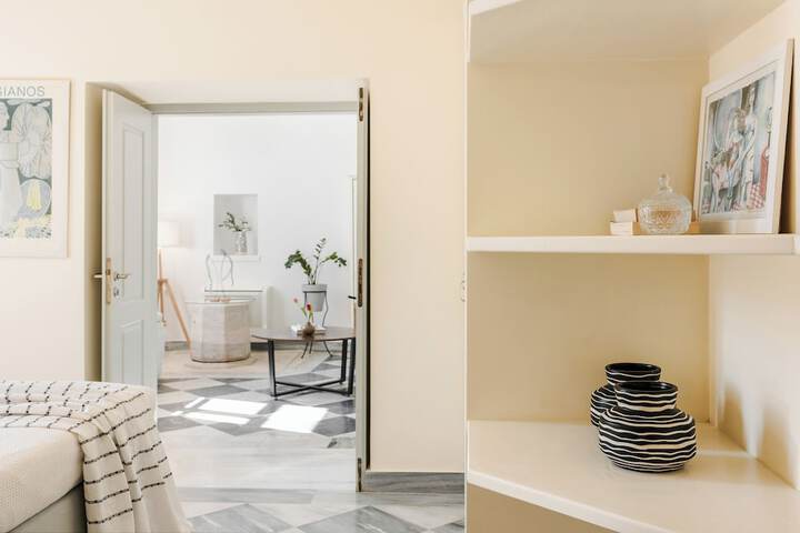 Room 10 of 29