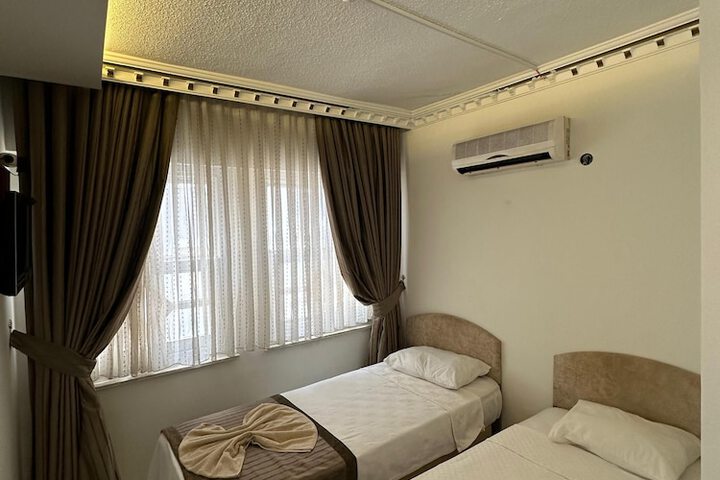 Room 21 of 46