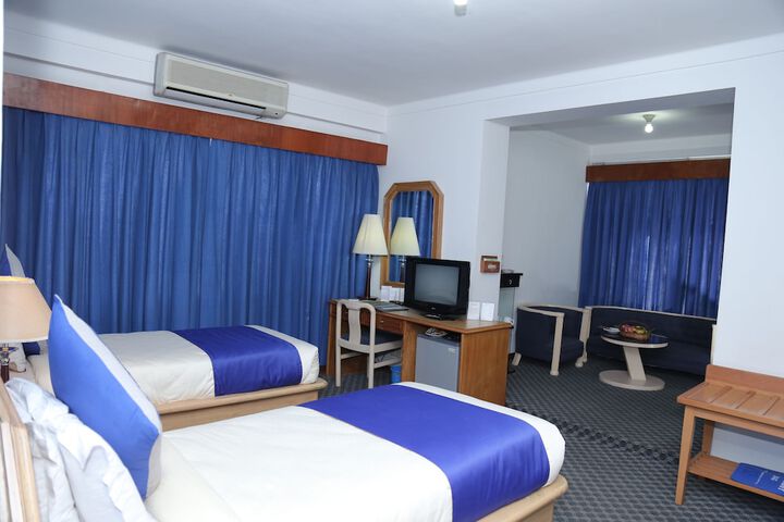Room 5 of 22