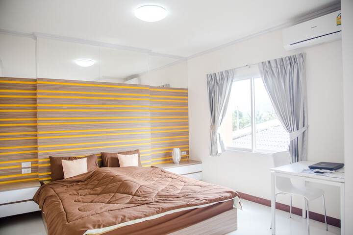 Room 5 of 24