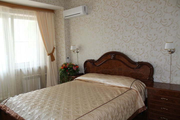 Room 16 of 82