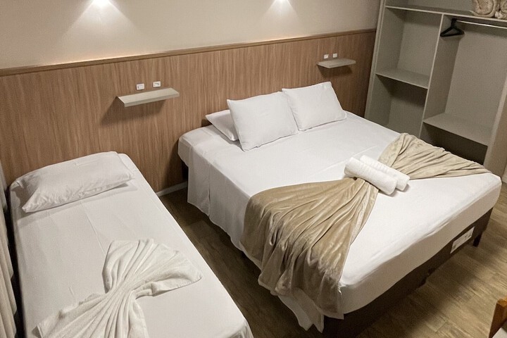 Room 16 of 39