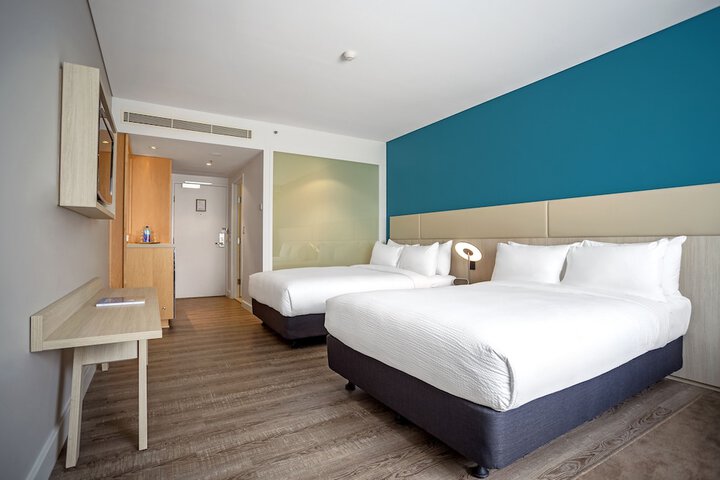 Room 8 of 75