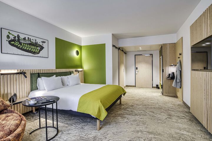 Room 11 of 75