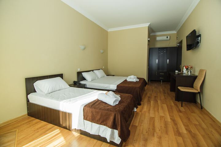 Room 17 of 48
