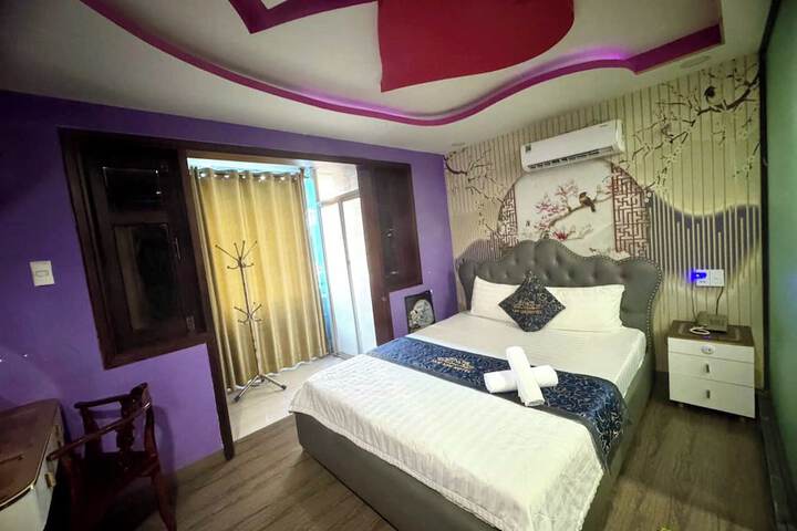 Room 3 of 6