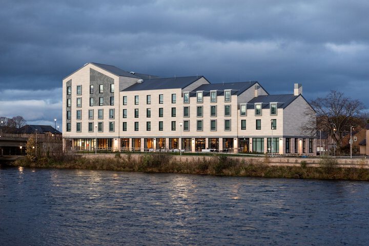 Hotel 90 of 96