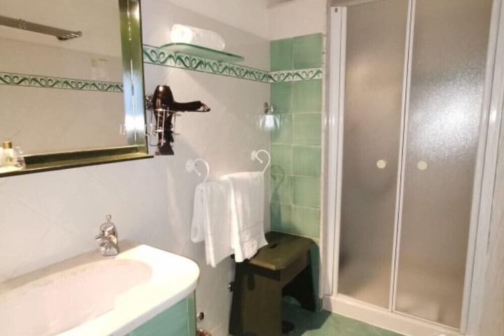 Room 15 of 56