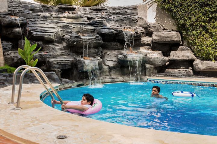 Hotel Pool