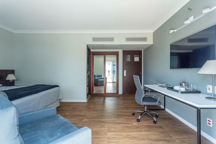 Room 7 of 24