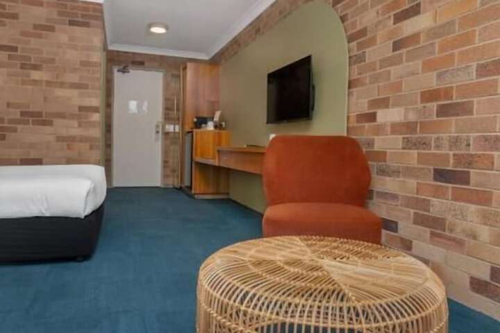 Room 26 of 39