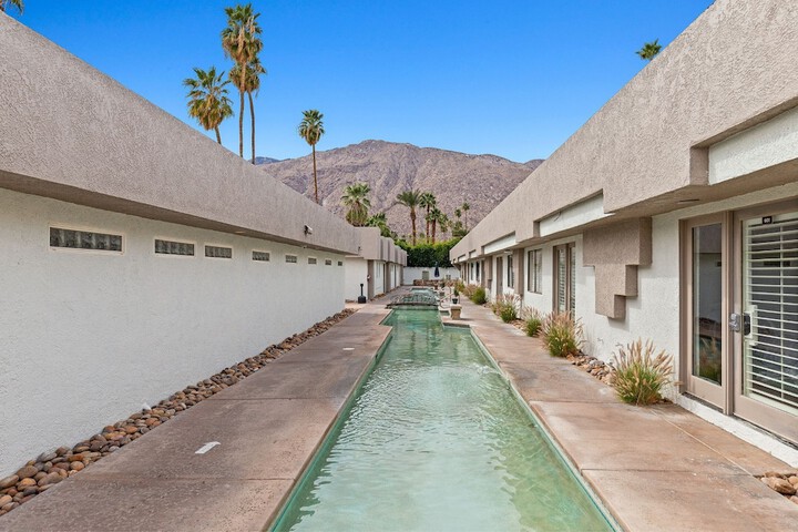 Pool 58 of 77