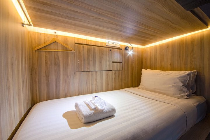 Room 12 of 23