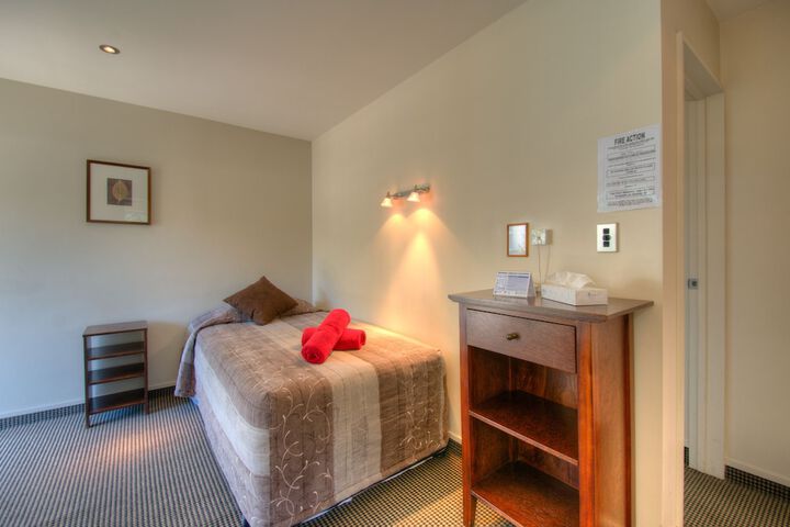 Room 8 of 39