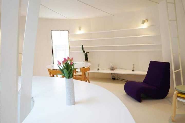 Room 6 of 21