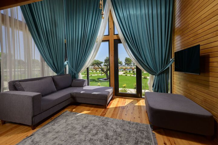 Room 7 of 25