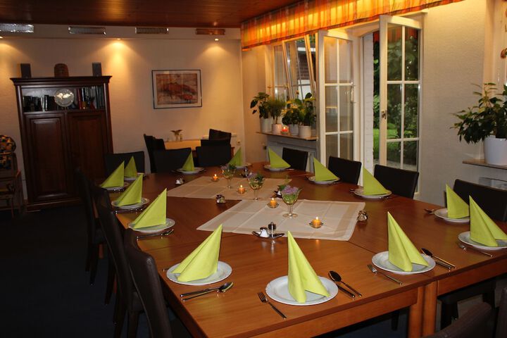 Dining 52 of 65