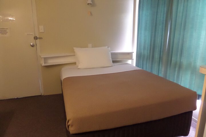 Room 9 of 56
