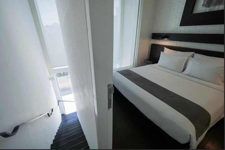 Room 30 of 70