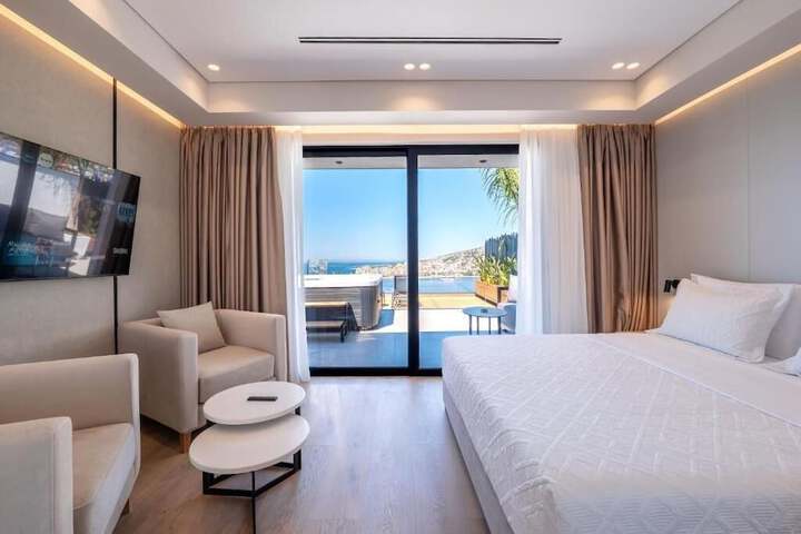 Room 105 of 171