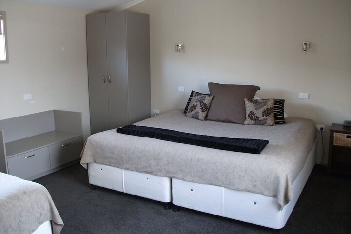 Room 6 of 49
