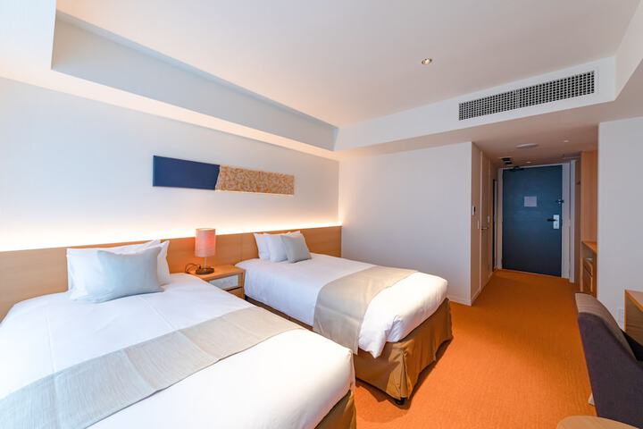 Room 26 of 95