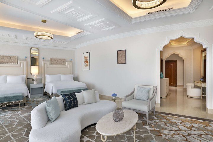 Room 40 of 128