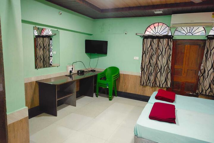 Room 3 of 26