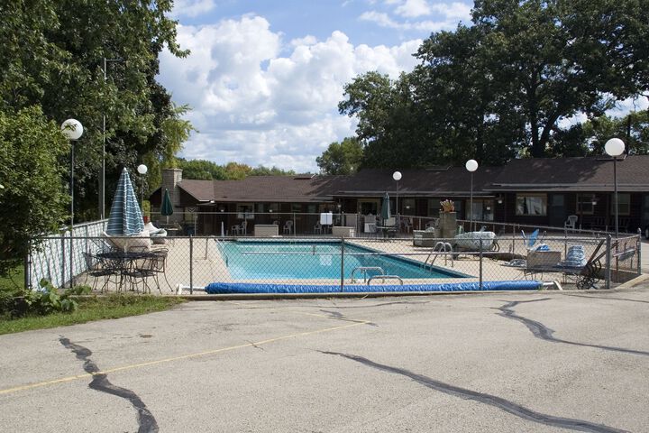 Pool 9 of 14