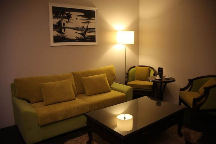Room 18 of 76