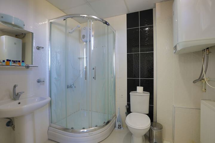 Room 14 of 22