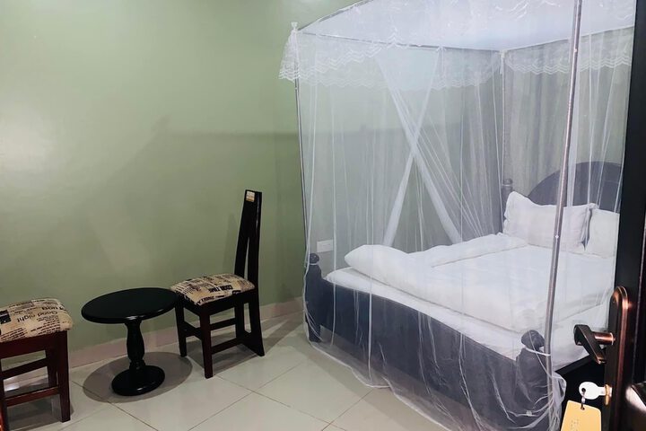 Room 8 of 15