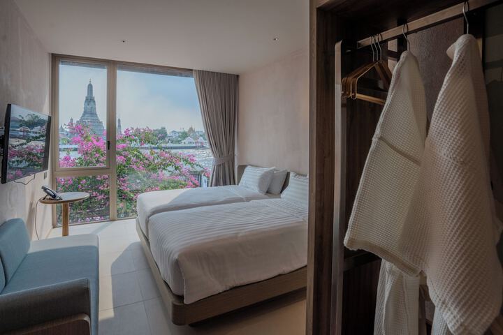 Room 60 of 151