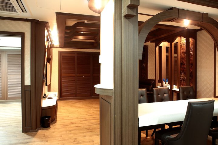 Room 19 of 56