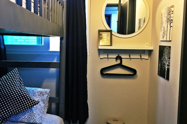 Room 17 of 52