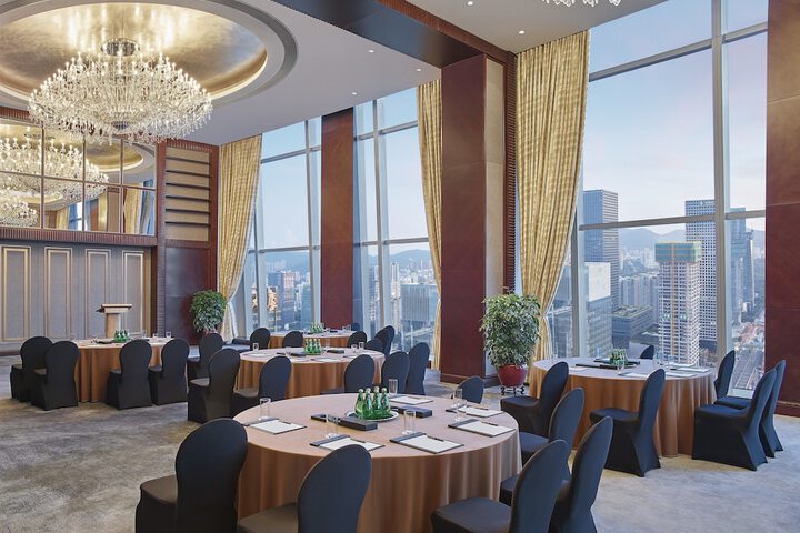 Ballroom/Hall 118 of 148