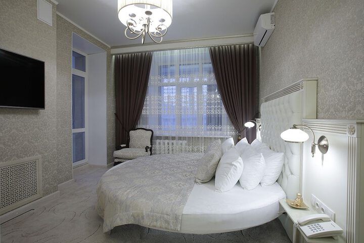 Room 33 of 56