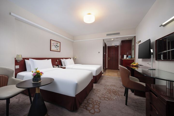 Room 16 of 32