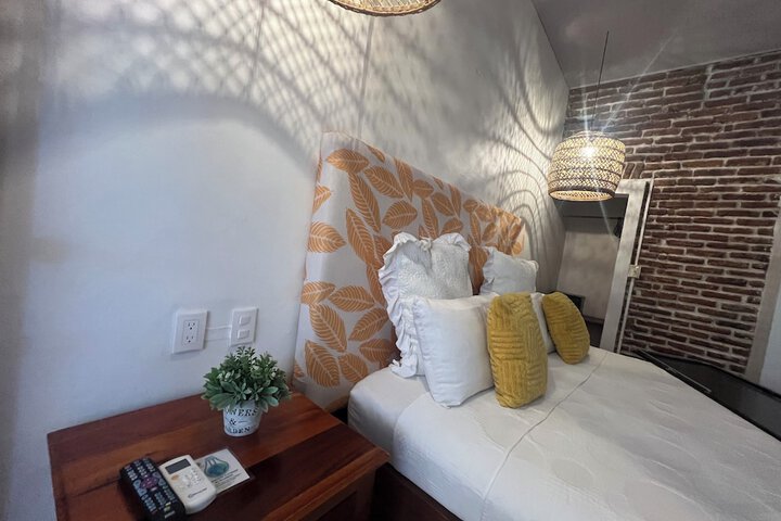 Room 2 of 6