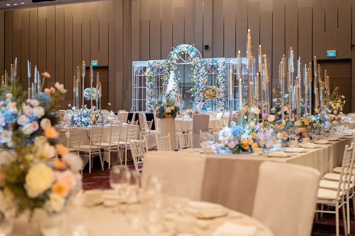 Ballroom/Hall 87 of 107