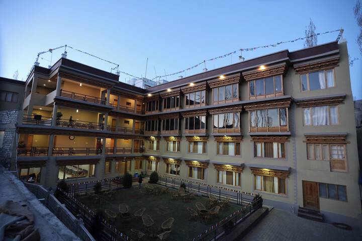 Hotel Latso Ladakh