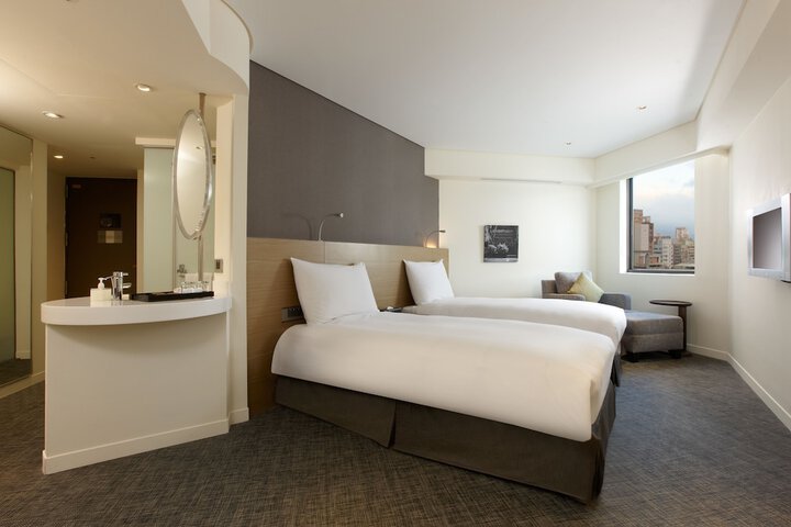 Room 25 of 66