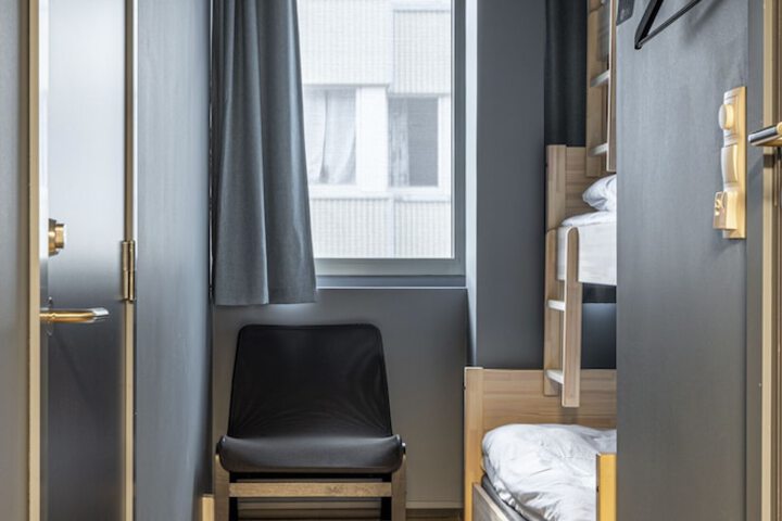 Room 26 of 69