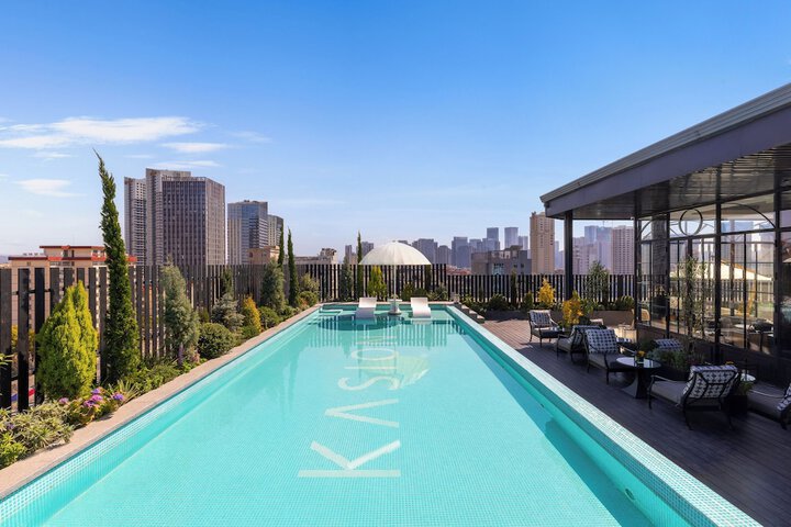 Pool 53 of 72