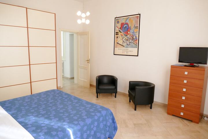 Room 16 of 61